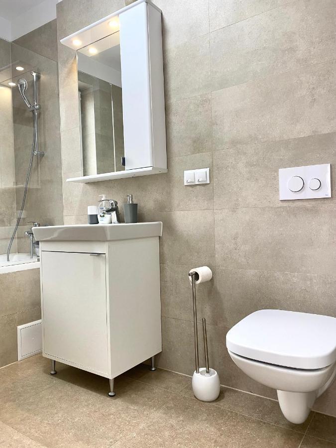 Astoria Apartment - Pet Friendly Braşov Exteriör bild
