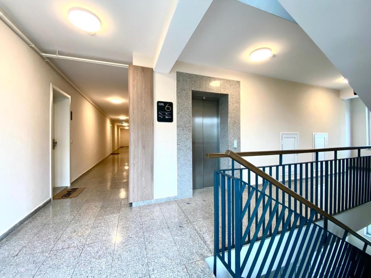 Astoria Apartment - Pet Friendly Braşov Exteriör bild